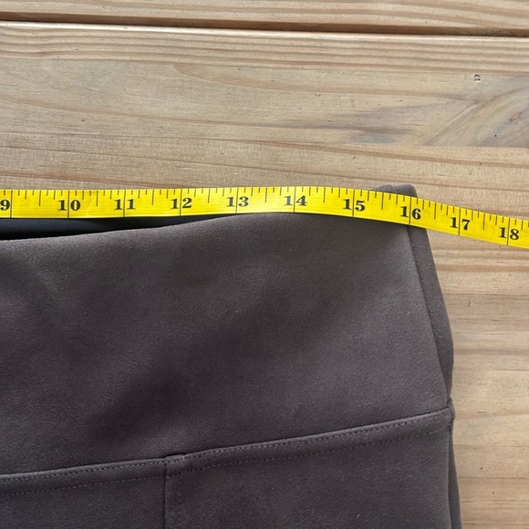 Andrew Marc Chocolate Ankle Pants - Picture 4 of 6